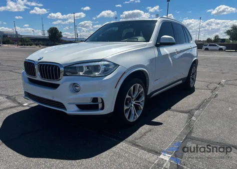 2015 BMW X5 xDrive35D z USA, uszkodzony, nr VIN 5UXKS4C50F0J98295